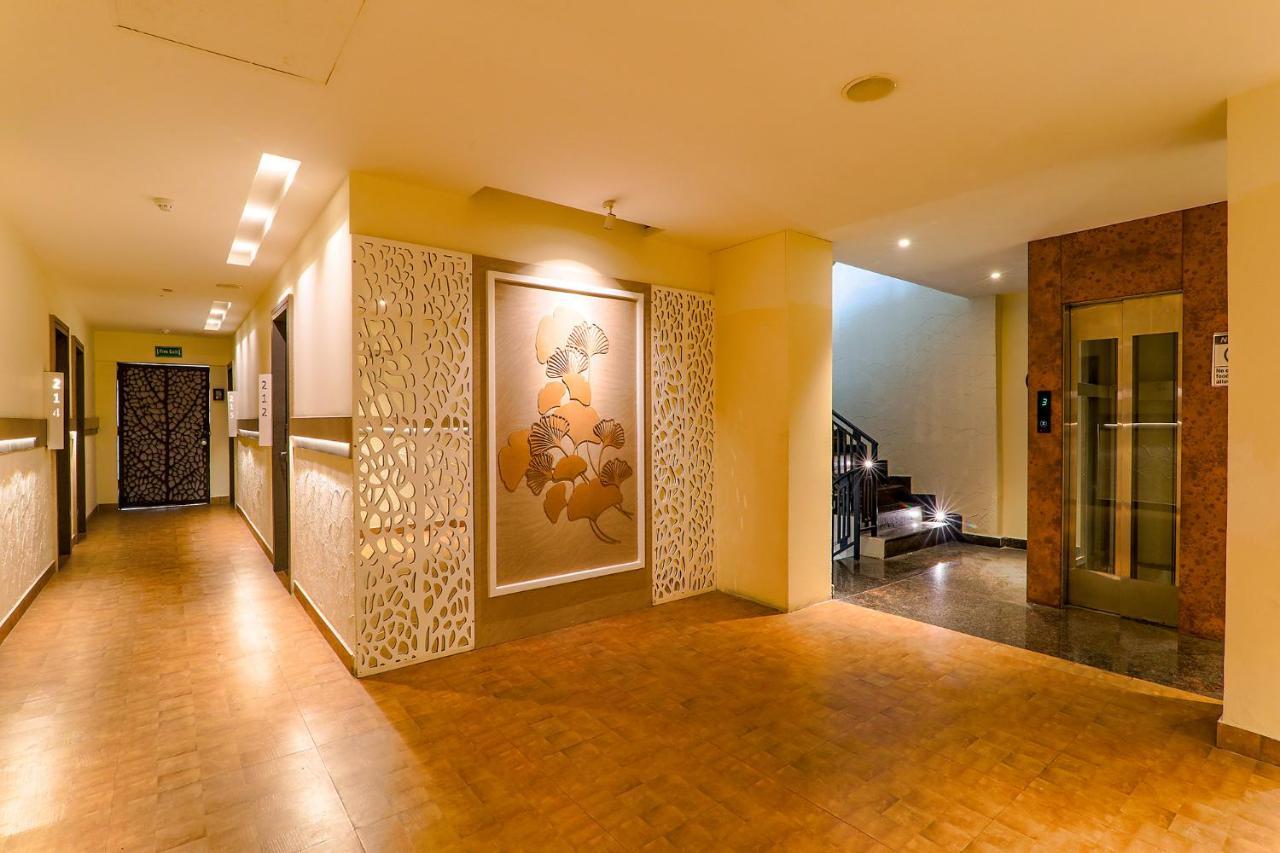 ホテル Townhouse Geetraj Near Shalimar Gateway ラクナウ エクステリア 写真