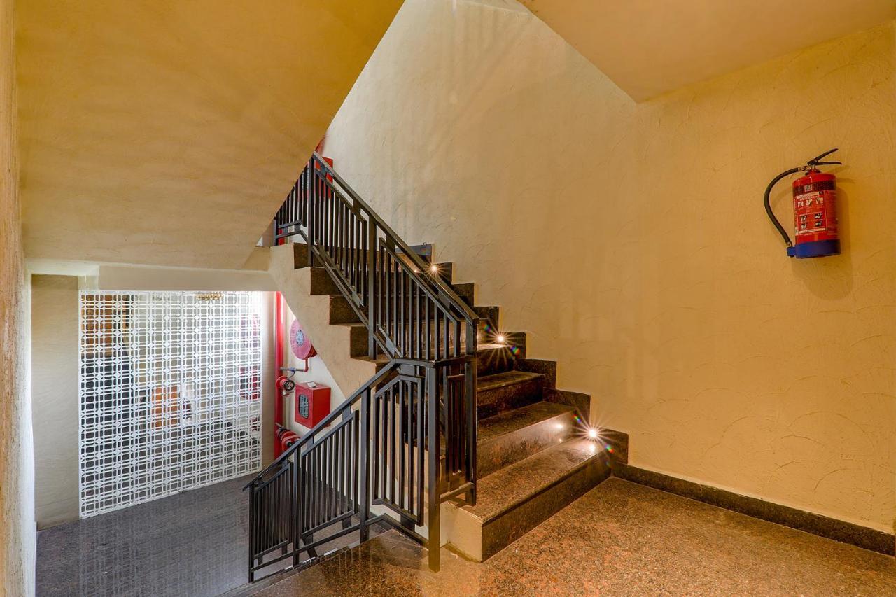 ホテル Townhouse Geetraj Near Shalimar Gateway ラクナウ エクステリア 写真