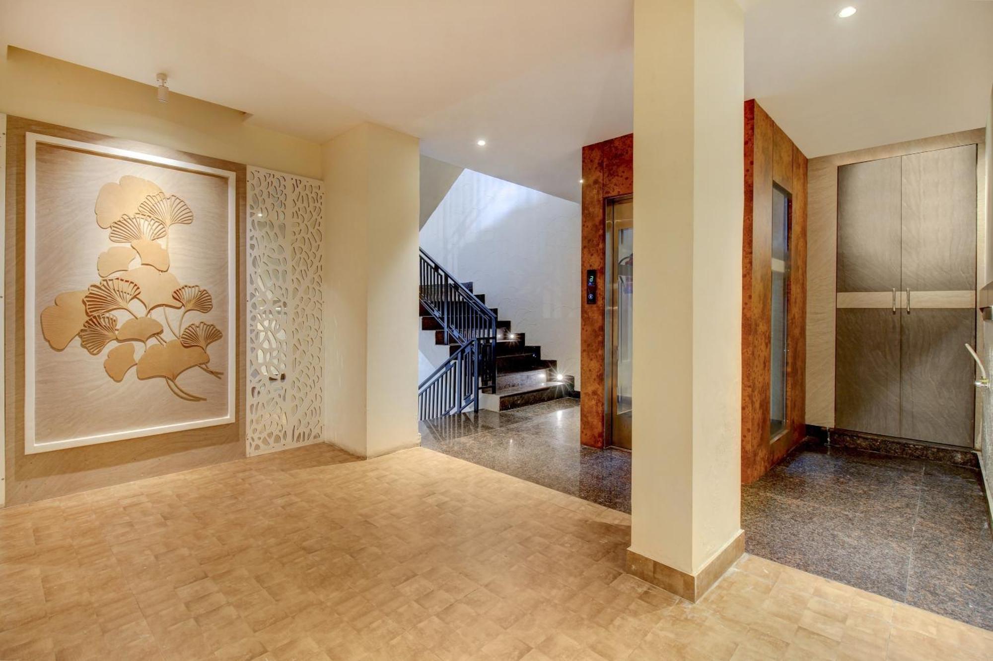 ホテル Townhouse Geetraj Near Shalimar Gateway ラクナウ エクステリア 写真